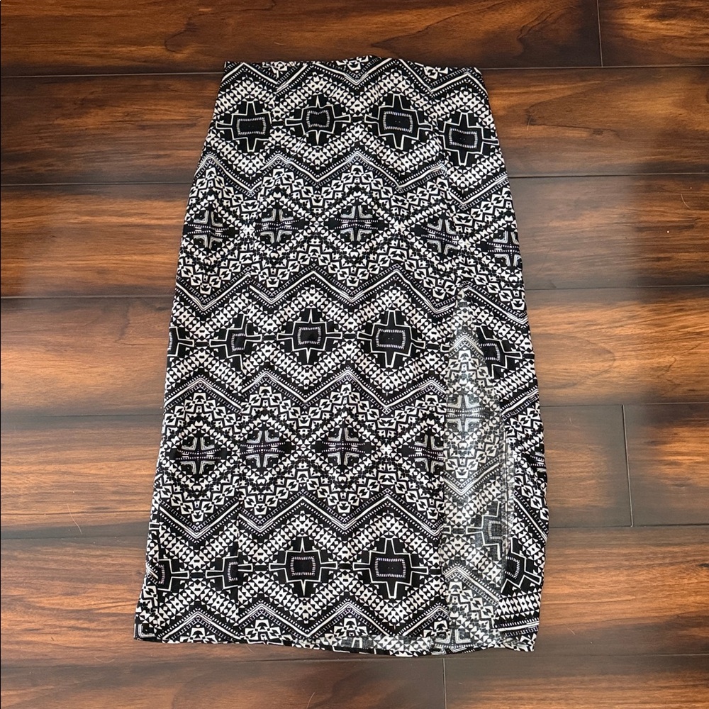 Express Black & White Geo Midi Skirt